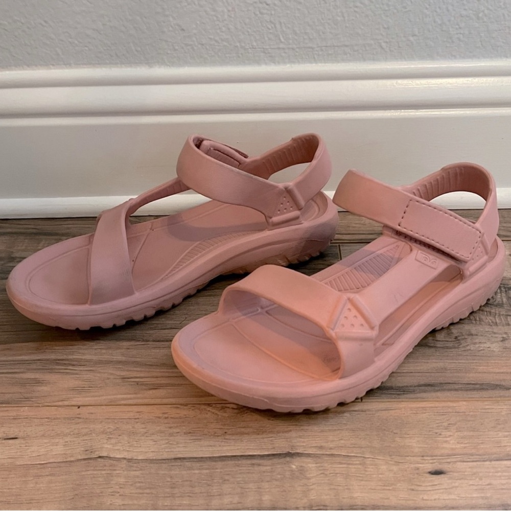 Women's Pink Teva Hurricane Sandals